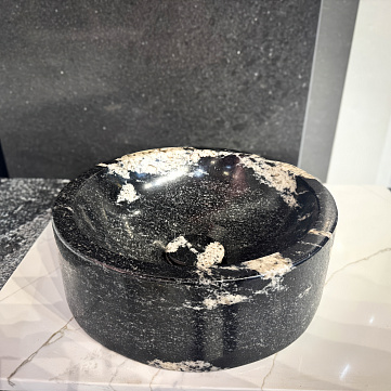 Раковина Амфиболит гранатовый 3